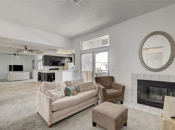 3150 Soft Breezes Dr APT 2040, Las Vegas, NV 89128