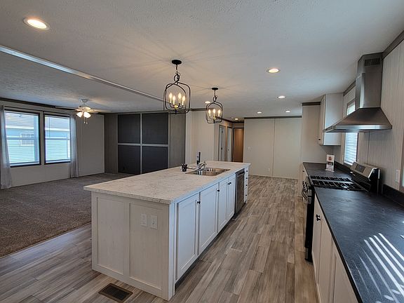 2nd image of 9719 Marina Cres #299