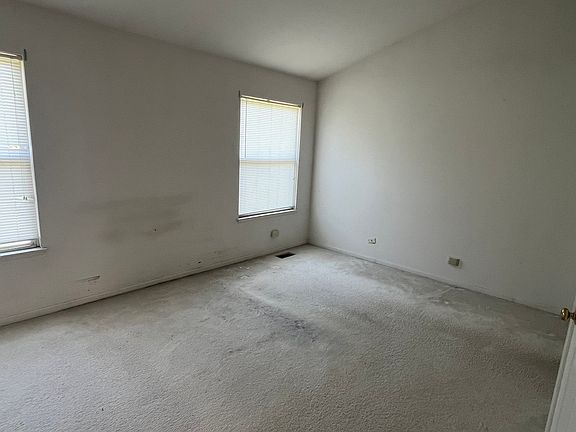 5th image of 1071 Woodhill Ct