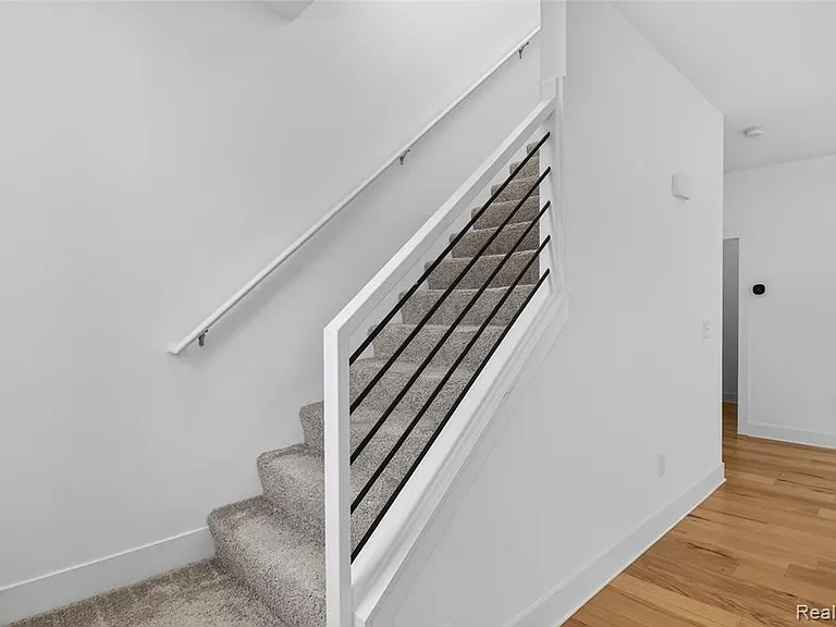 2925 Square Lake Ct — Photo 15