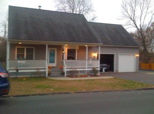 4 Roy St, Enfield, CT 06082