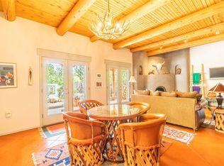 318 S Trapper Rd, Taos, NM 87571
