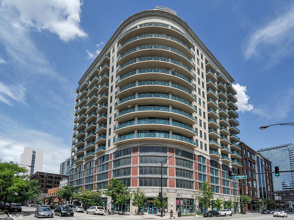 1st image of 340 W Superior St APT 1105