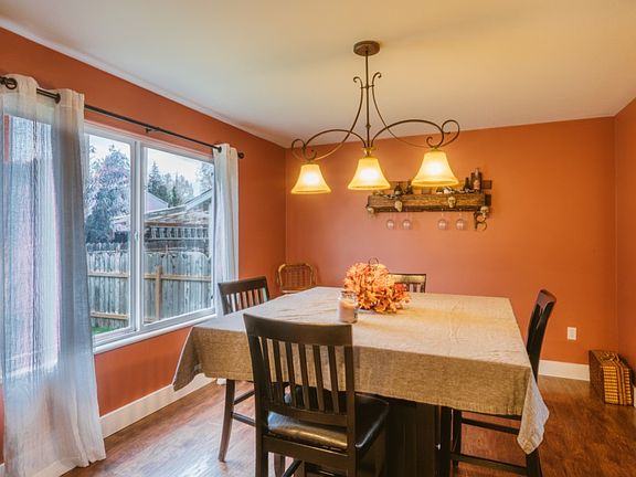 4th image of 941 Summer Meadows Ct