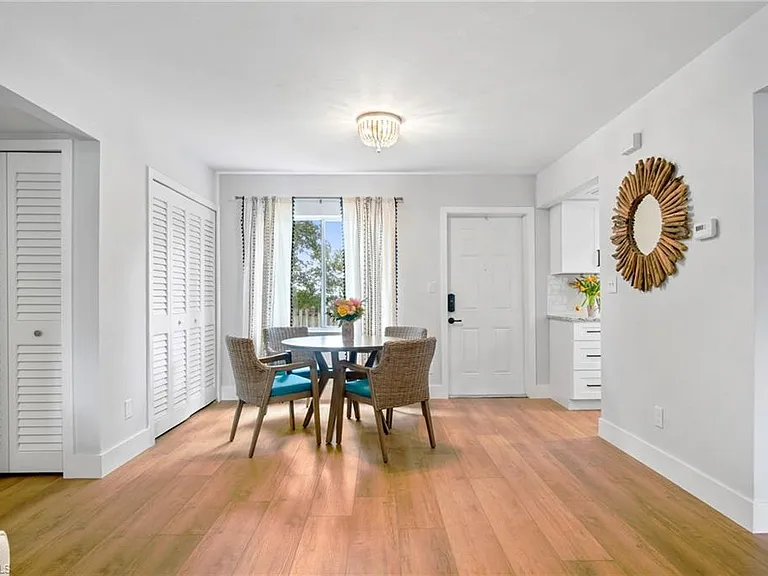 1275 7th Ave N #201 — Photo 7