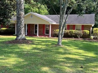 210 Fairfield Dr, Ellenwood, GA 30294