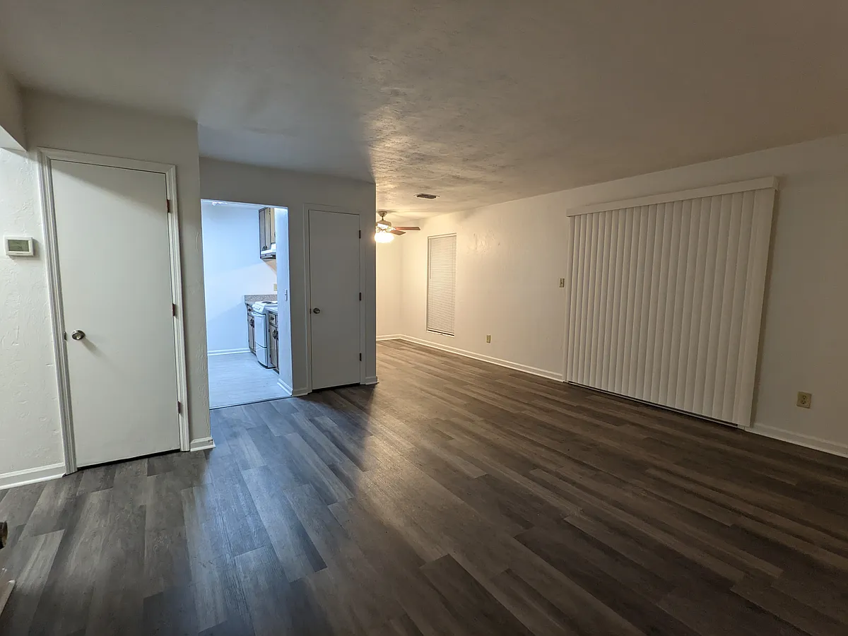 Building Photo - 2109 Sandcastle Dr