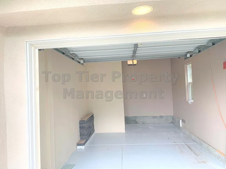 5573 Coyote Ct #B — Photo 13