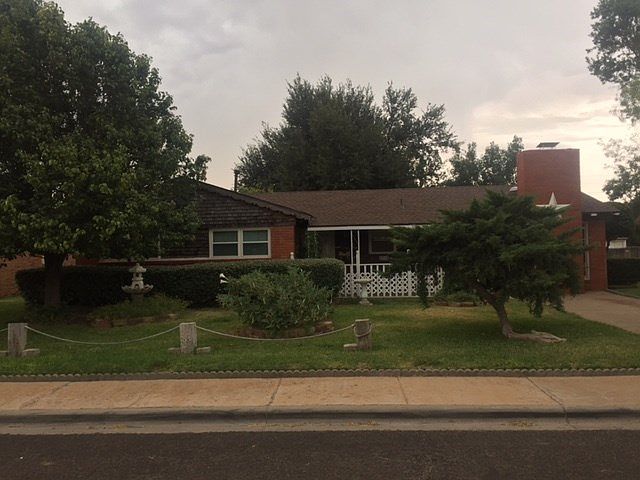 1st image of 2712 E 11th St