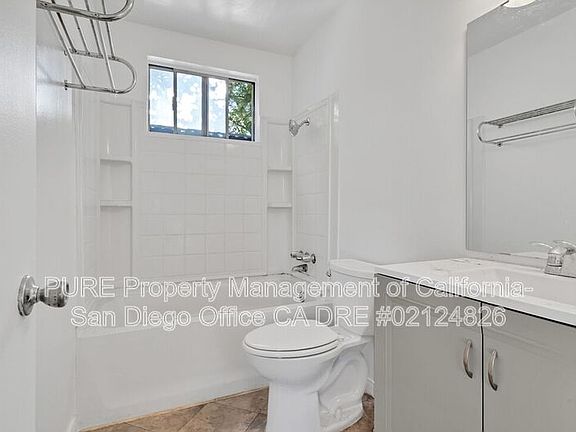 3rd image of 546 Sea Vale Ct APT 4