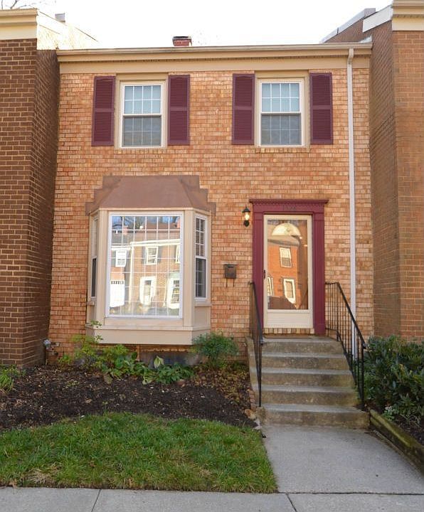 1st image of 1528 Birdwood Ct
