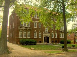 7520 Byron Pl APT 1E, Saint Louis, MO 63105