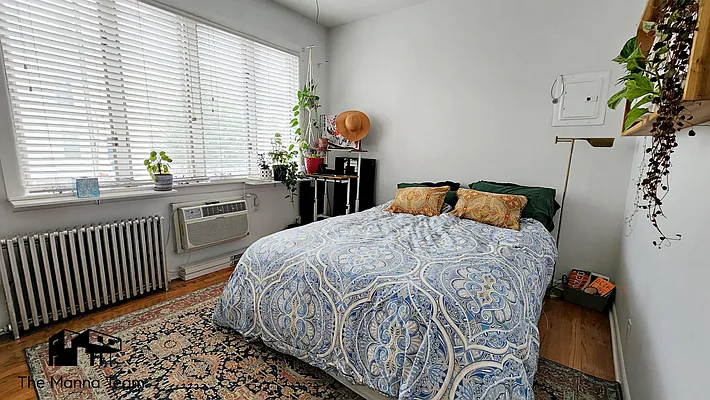 Rented by Compass | media 2