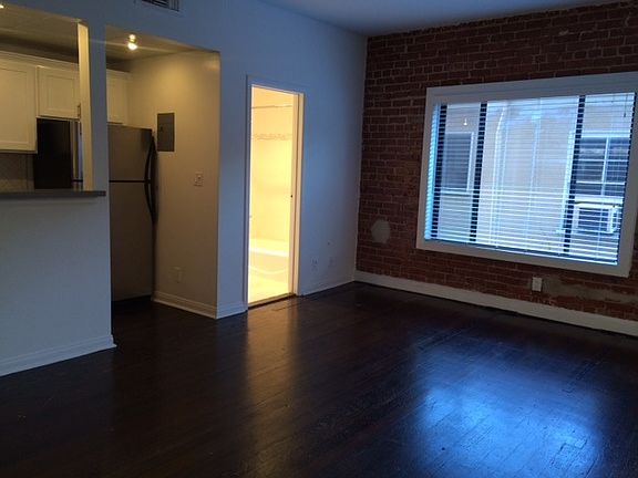 4th image of 649 S Burnside Ave APT 406