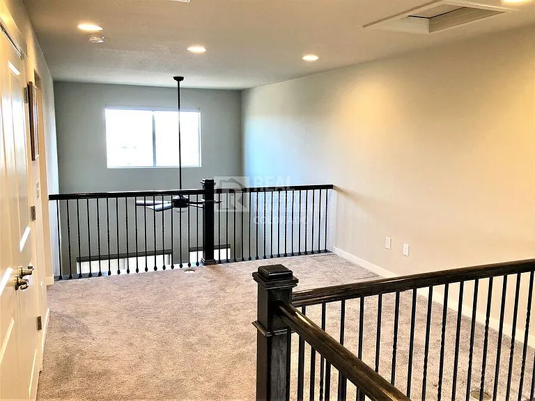 9736 Clermont Ln — Photo 8