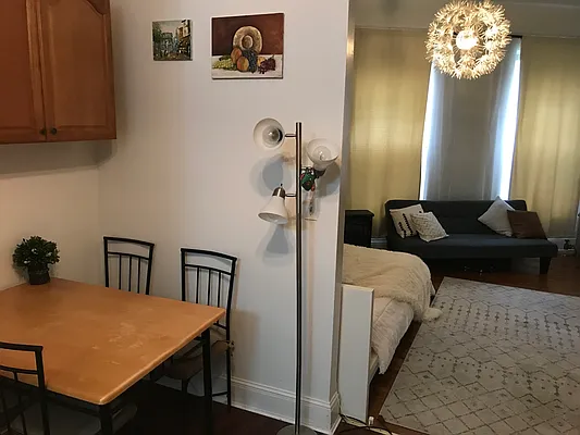 Rented by Bravestream Realty Corp. | media 9