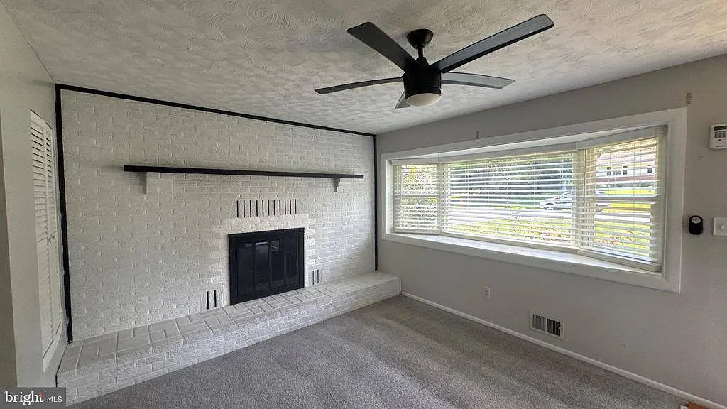 3 bed, 1606 sqft, $3,000 — Photo 3