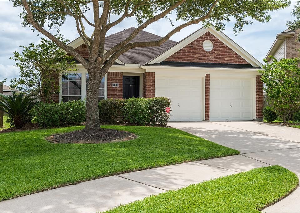1st image of 21007 Castle Gardens Ct