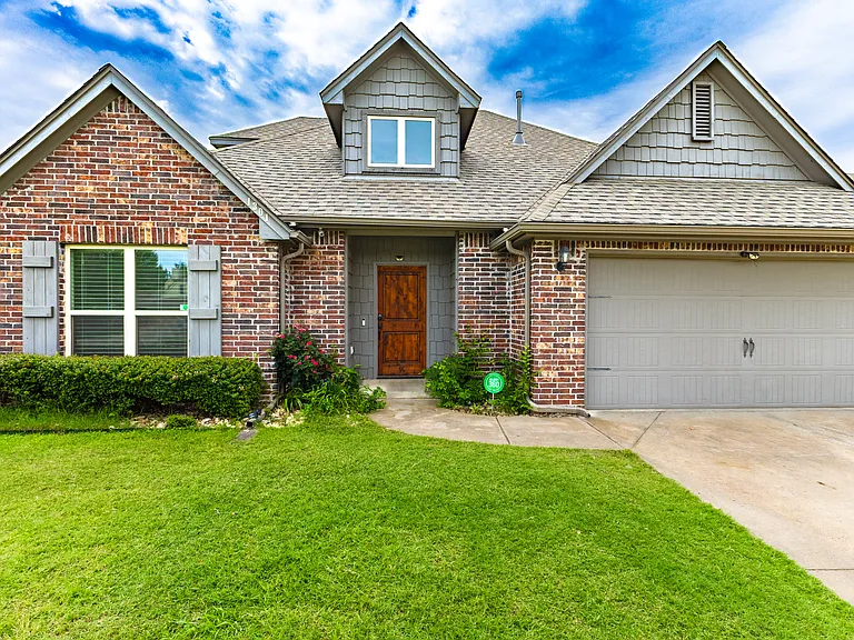 1301 W Elmira Pl — Photo 1