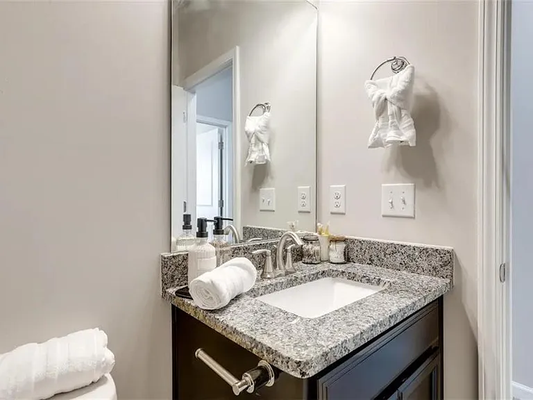 2525 Norwood Park Xing — Photo 22