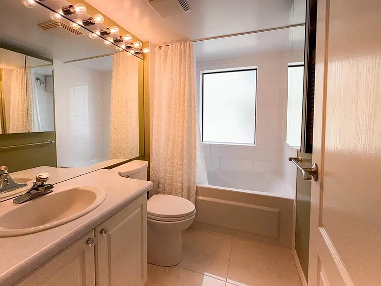 1520 Harwood St #302 — Photo 34