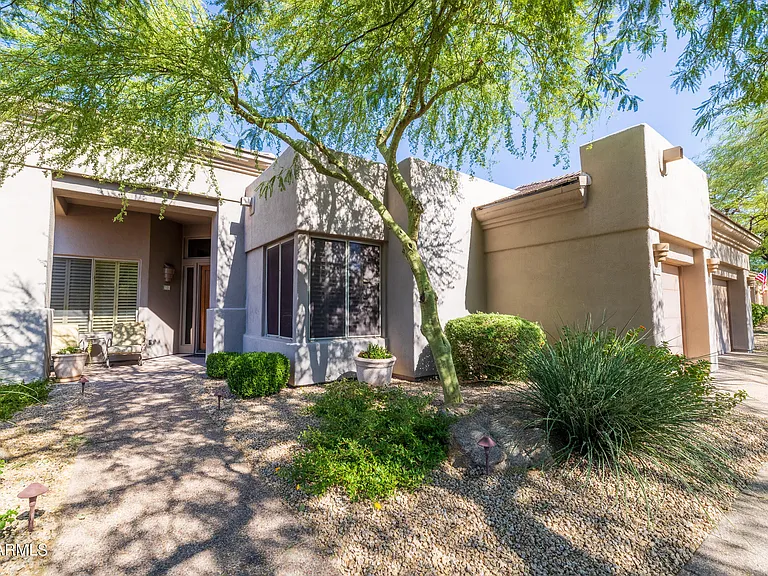 7020 E Mighty Saguaro Way — Photo 2