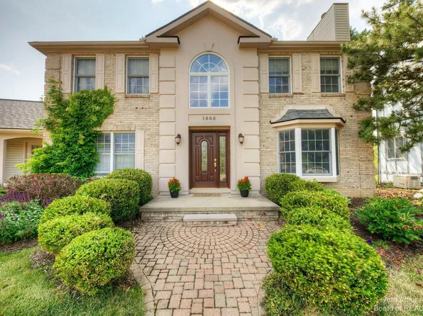 1803 High Pointe Ln, Ann Arbor, MI 48108