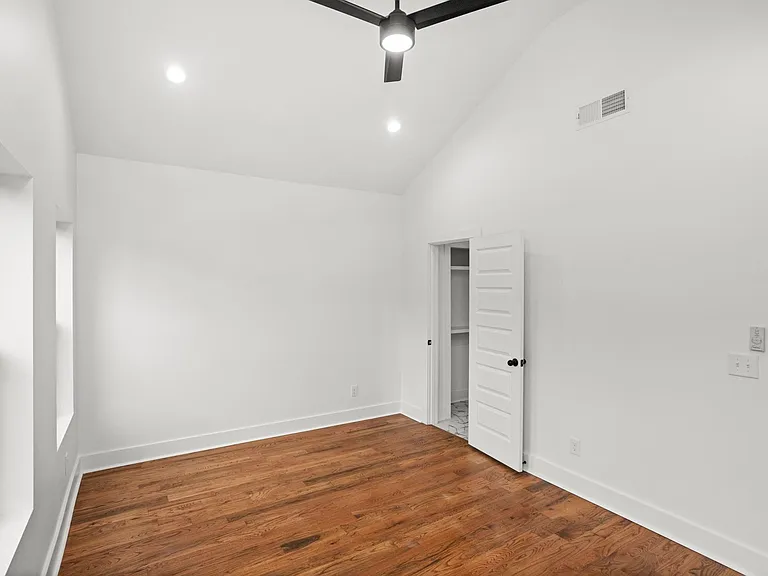 507 Demoss St N #120 — Photo 8
