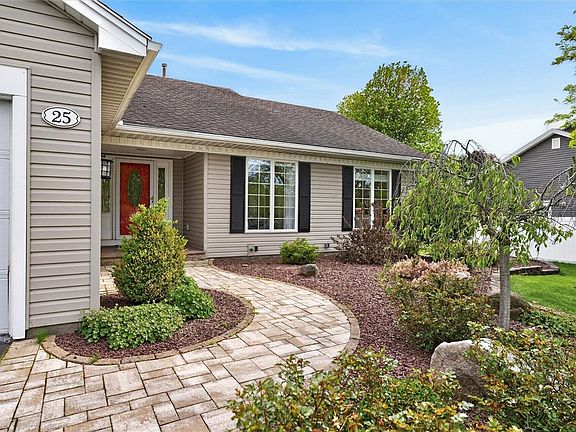4th image of 25 Western Pine Dr