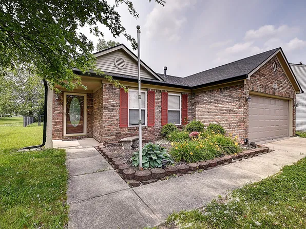 6883 W Burlington Dr, McCordsville, IN 46055