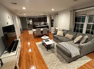 390 Academy Ave #2, Providence, RI 02908