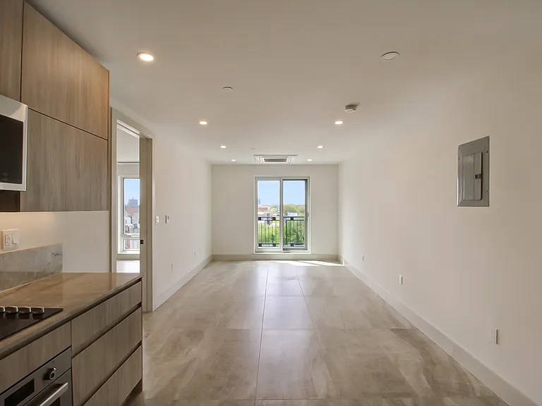 1110 De Kalb Ave #6B — Photo 7