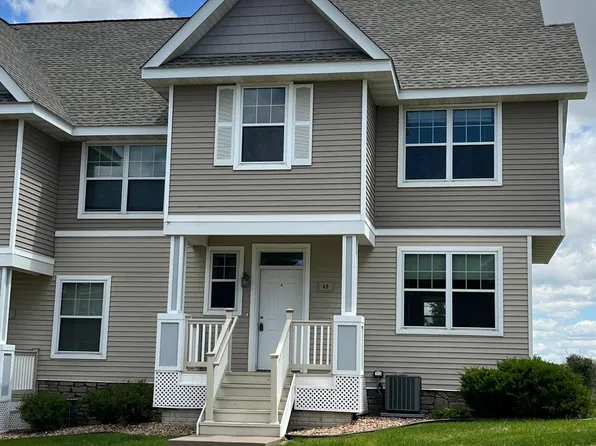 48 Heritage Blvd, Hudson, WI 54016