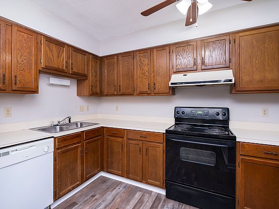 4th image of 700 Rife Rd APT 8K