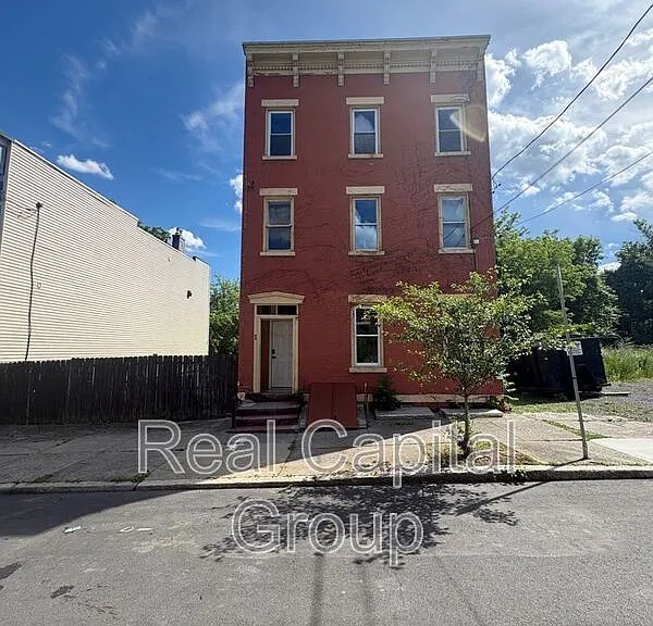 44 Alexander St #1 — Photo 18