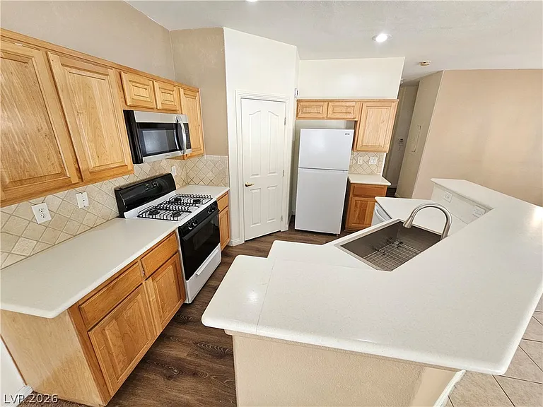 8639 Horizon Wind Ave #103 — Photo 3