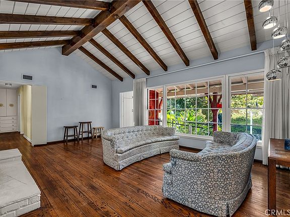 5th image of 4317 Petit Ave