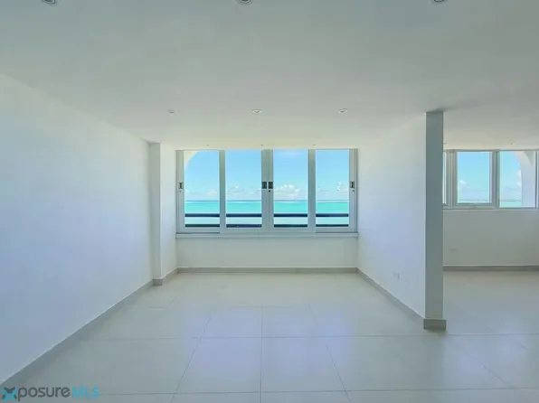807 Playa Dorada, Carolina, PR 00979