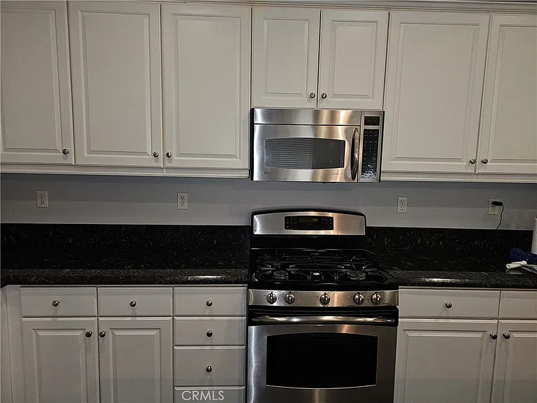 34237 Aurora Ct — Photo 7