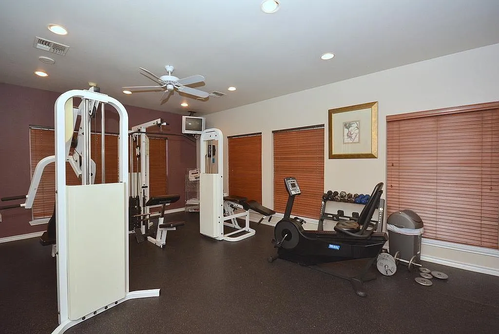 1 bed, 1.0 bath, 774 sqft, $1,250 — Photo 4