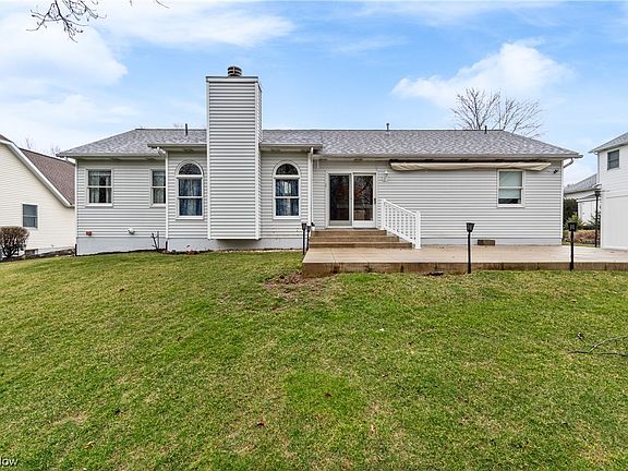 2nd image of 785 Lawrence Dr