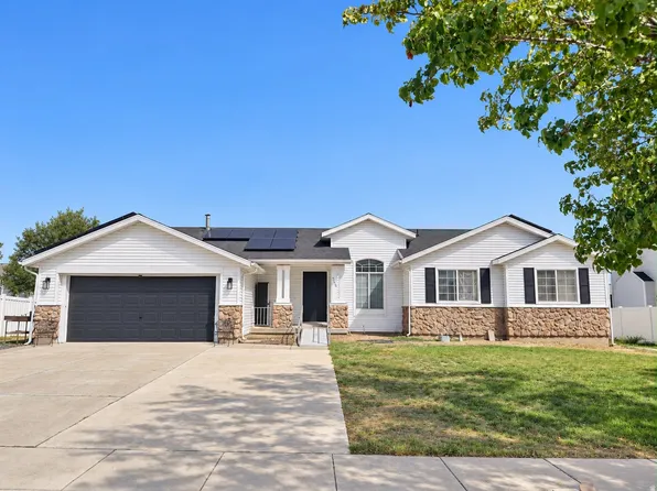 4728 W Travis Ln, West Jordan, UT 84088