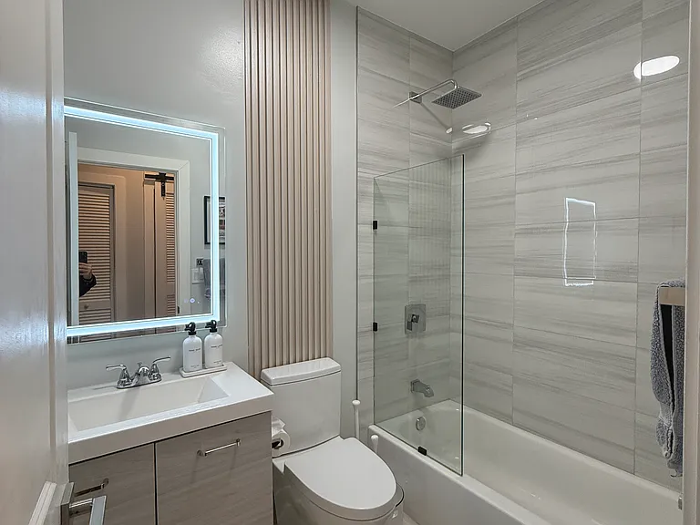 2440 W Iowa St #2 — Photo 7