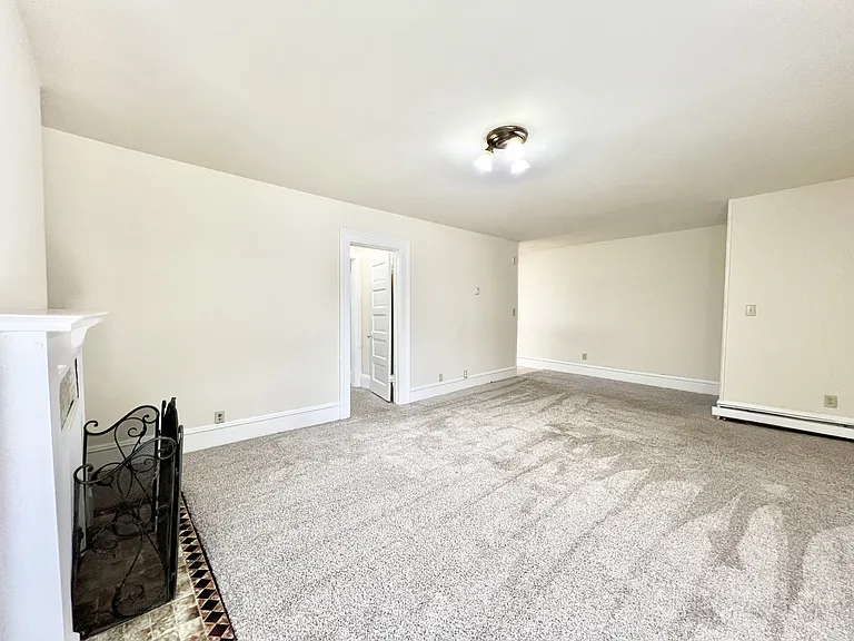 521 E Court St #4 — Photo 13