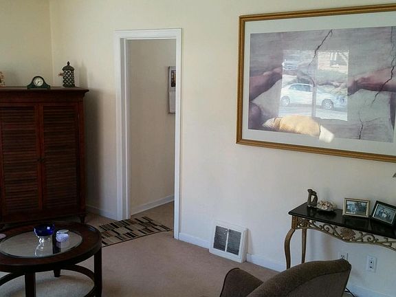 4th image of 729 Powers Ave NW