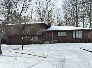7744 Westbourne Ct, Sylvania, OH 43560