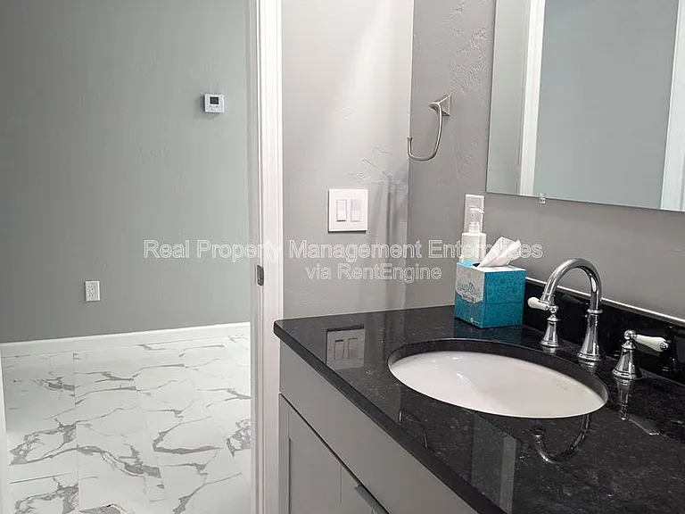 600 N Poplar Ln — Photo 8