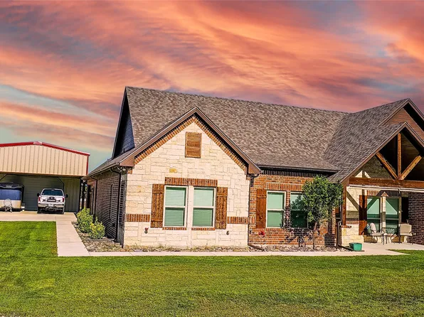 531 School House Rd, Paradise, TX 76073