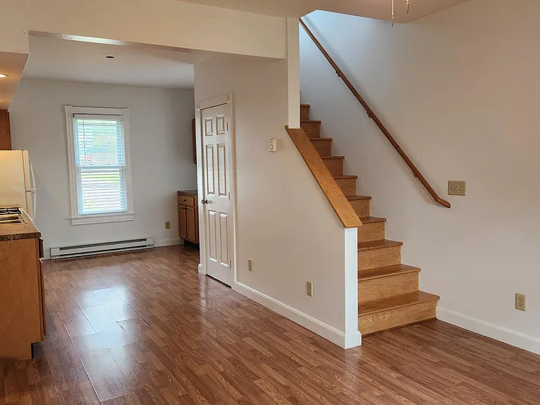 230 Scott Ave #A — Photo 15