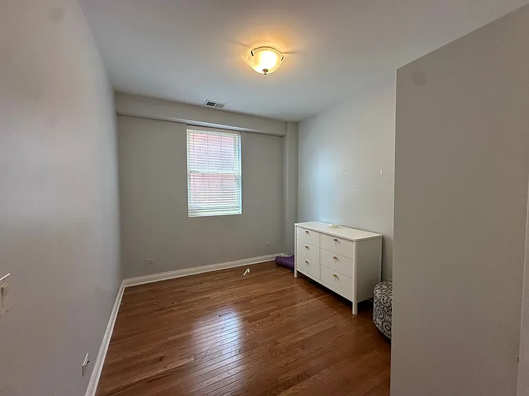 1334 W Morse Ave #303 — Photo 8